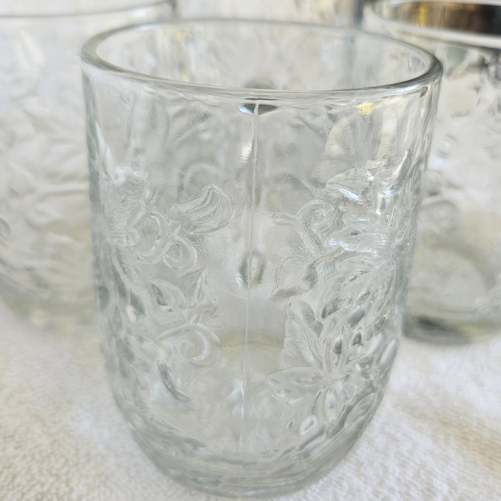 Vintage Princess House Fantasia Clear Crystal Poinsettia 8 Oz Mugs Set of 4 - Picture 6 of 8